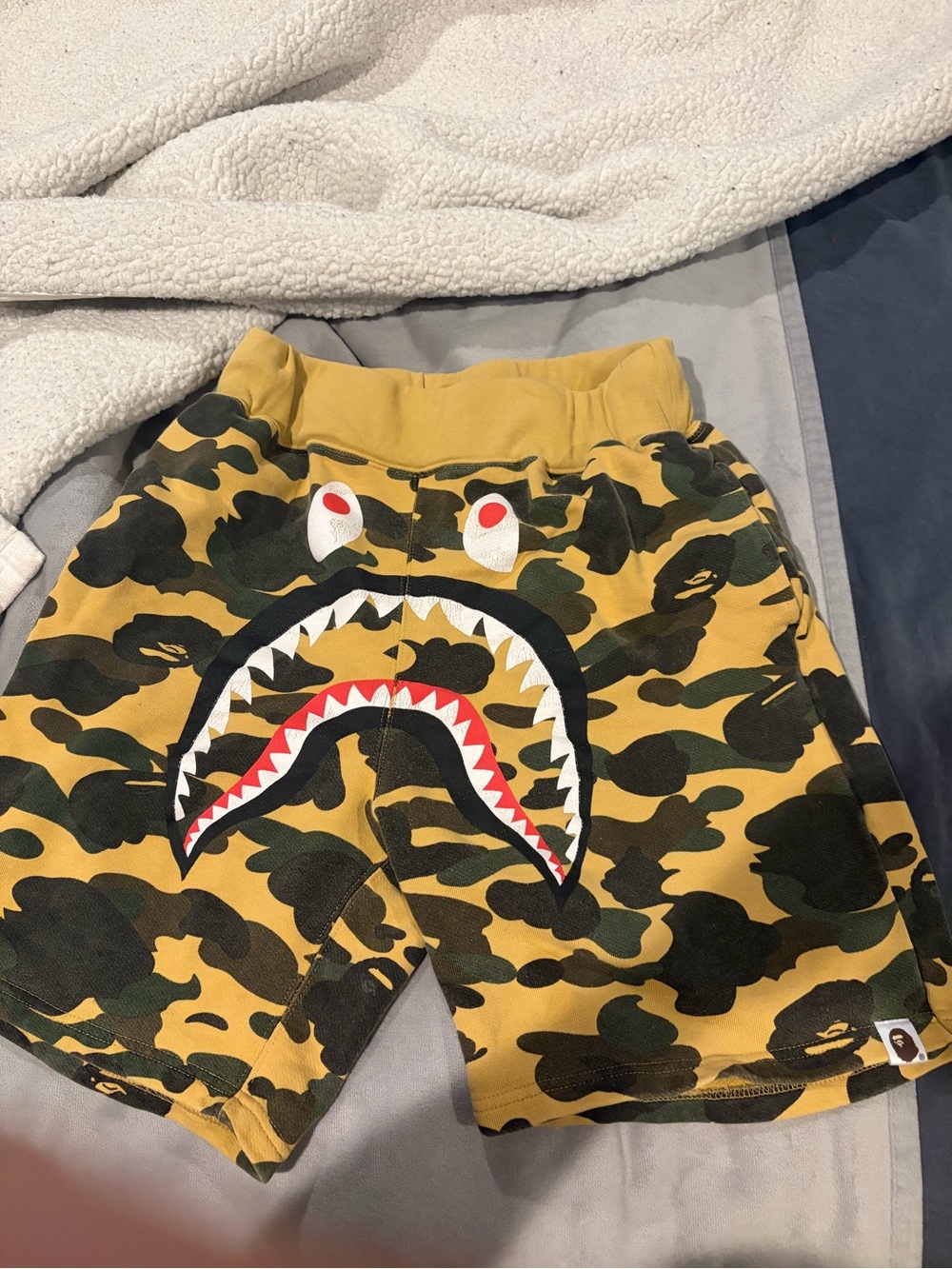 Men's Yellow & Green Camo Shark-Graphic Athletic Shorts
